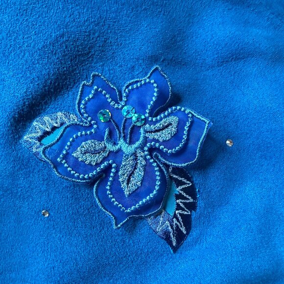 Draper's & Damon's Royal Blue Sweater Set with Appliqué and Rhinestone Accents - Picture 4 of 8